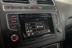 musta Volkswagen Polo 2015 kuva 22.