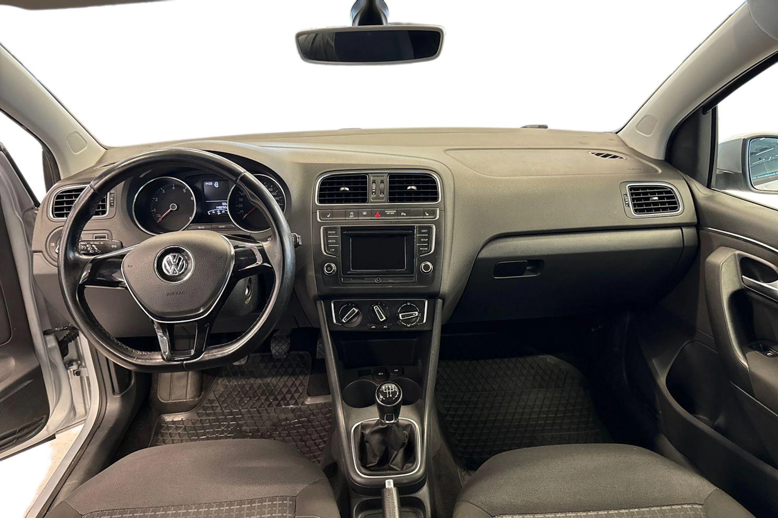 Hopea Volkswagen POLO 2015 kuva 7.