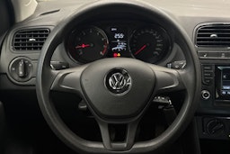 harmaa Volkswagen Polo 2015 kuva 14.