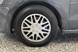 harmaa Volkswagen Polo 2015 kuva 29.