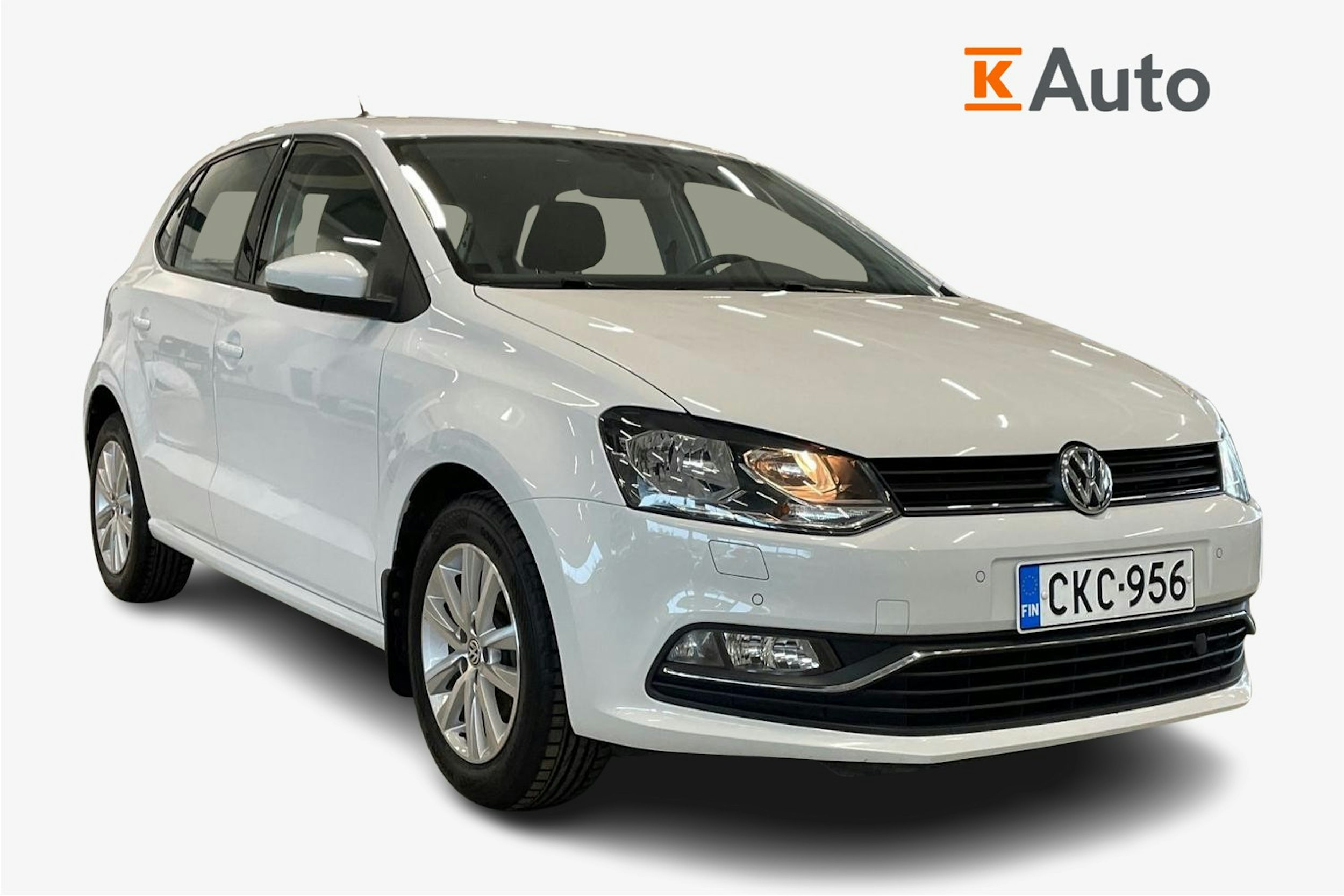 valkoinen Volkswagen Polo 2015 kuva 1.