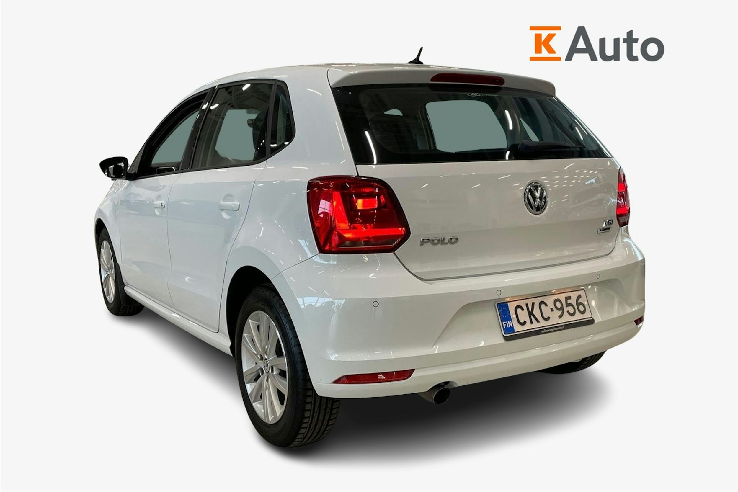 valkoinen Volkswagen Polo 2015 kuva 2.