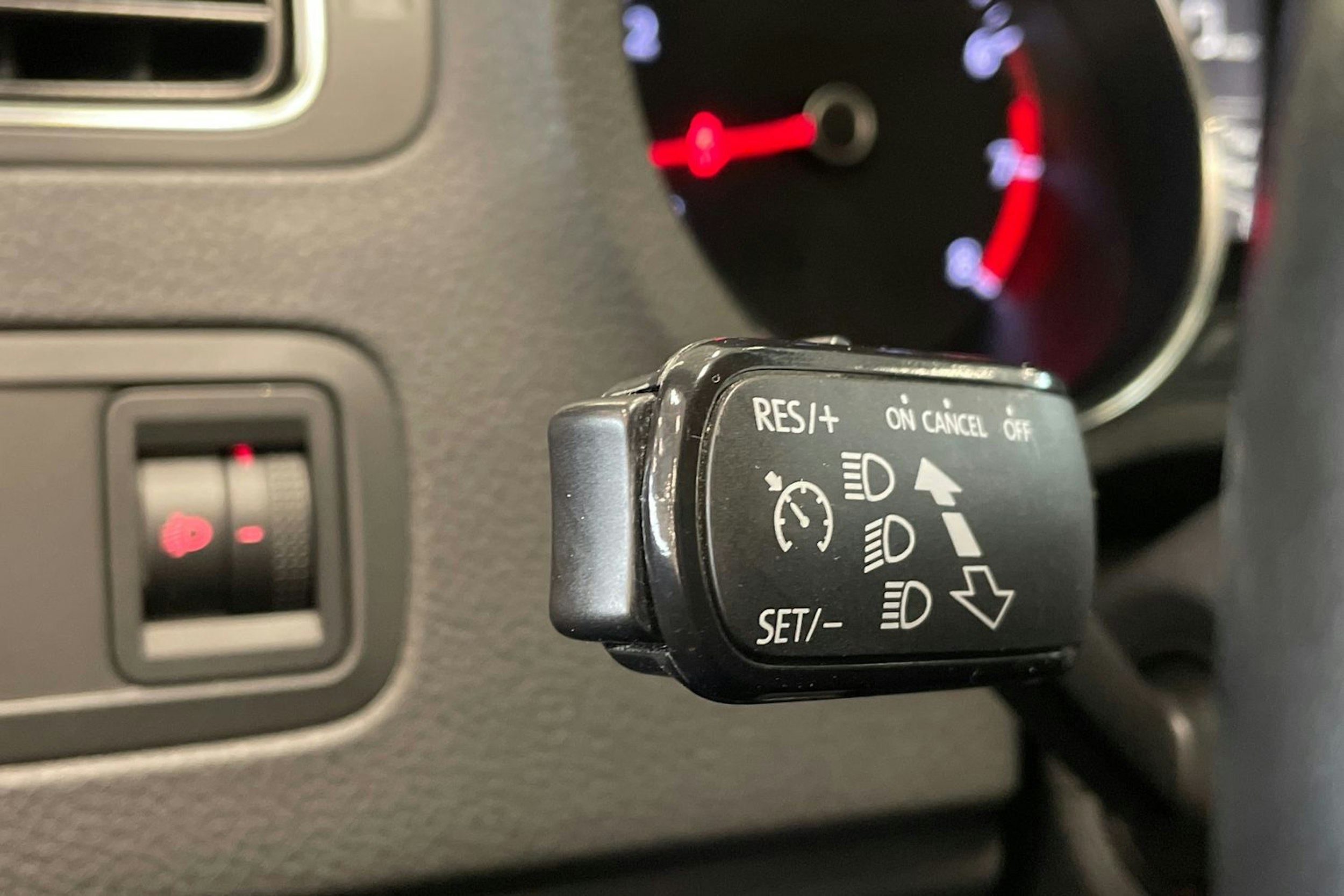 valkoinen Volkswagen Polo 2015 kuva 16.