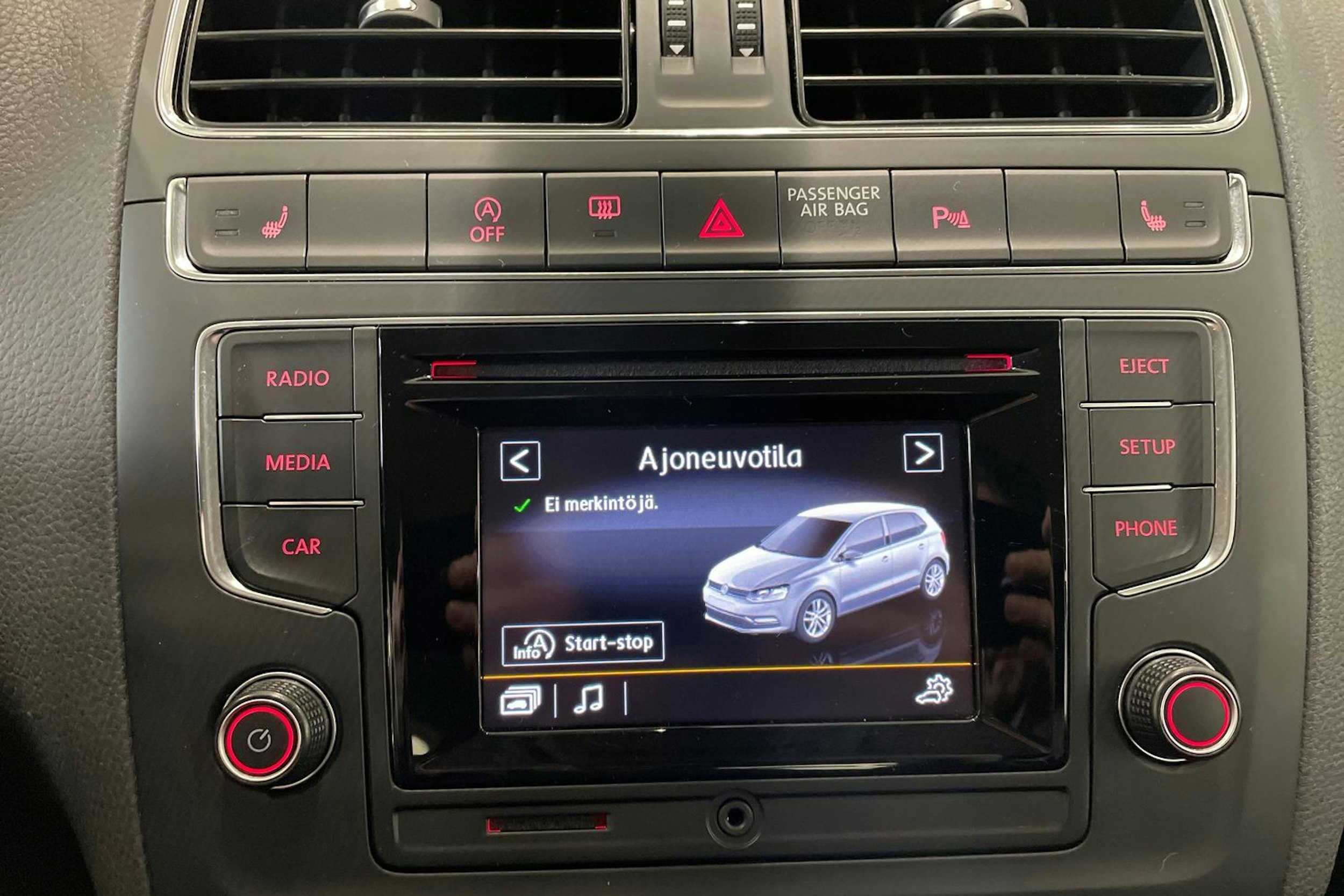 valkoinen Volkswagen Polo 2015 kuva 19.