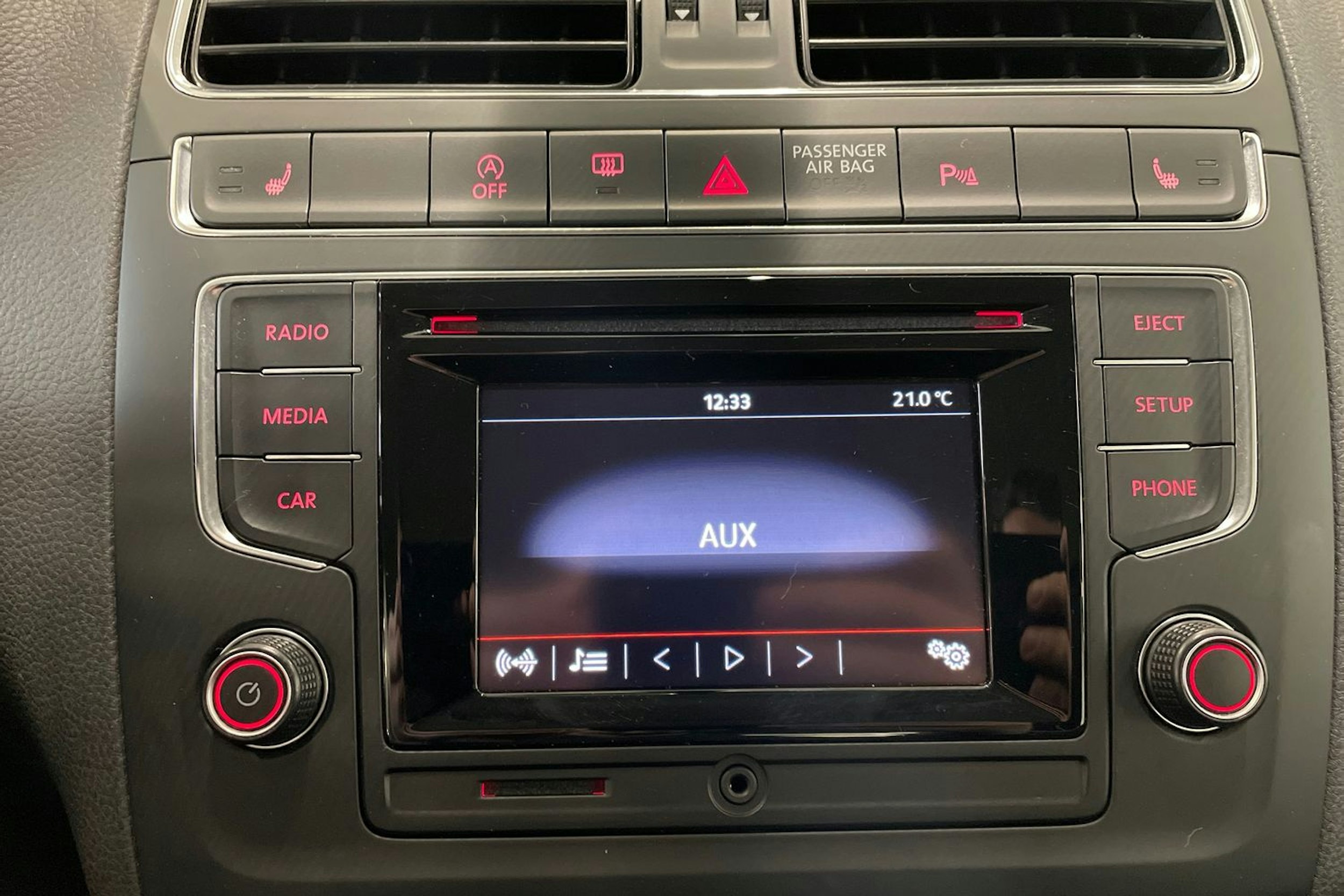 valkoinen Volkswagen Polo 2015 kuva 22.