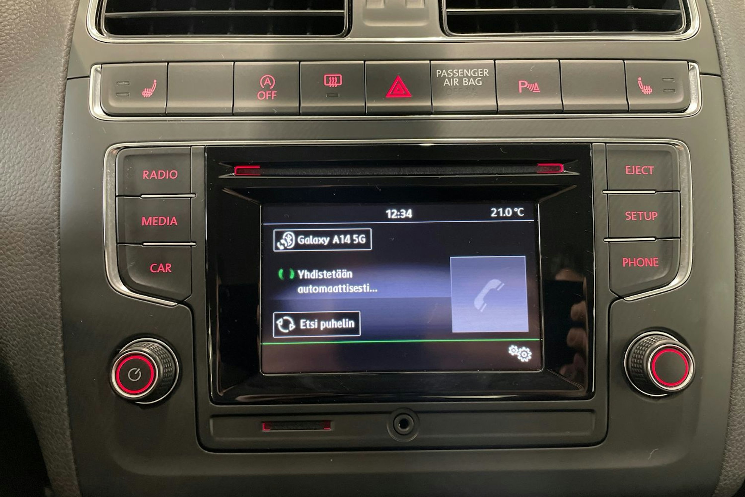 valkoinen Volkswagen Polo 2015 kuva 25.