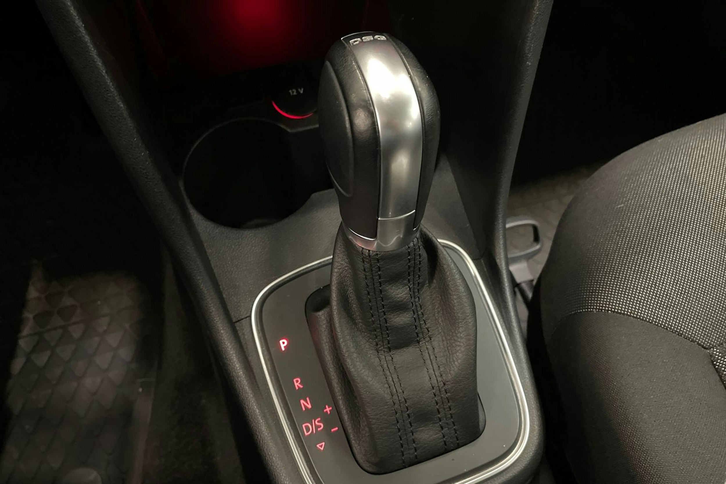 valkoinen Volkswagen Polo 2015 kuva 27.