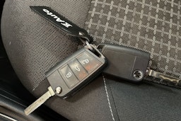 valkoinen Volkswagen Polo 2015 kuva 30.
