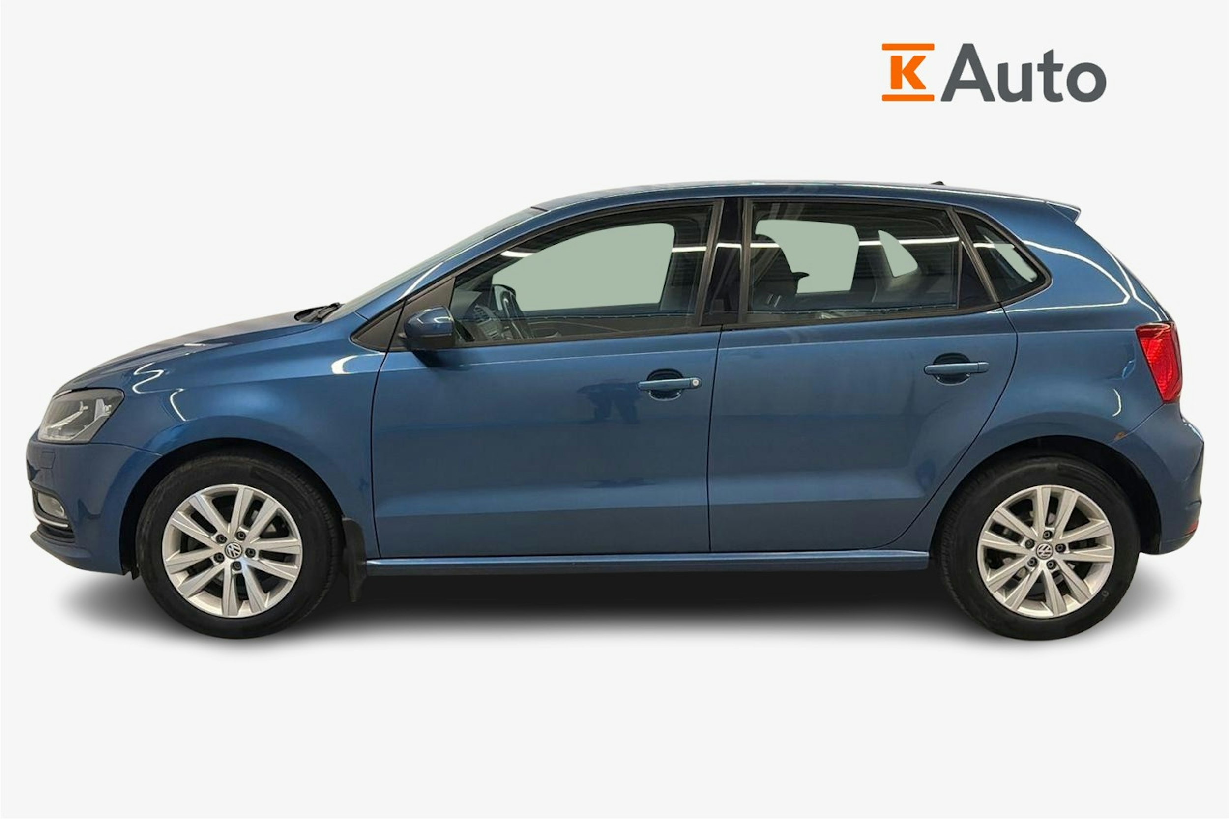 sininen Volkswagen Polo 2015 kuva 5.