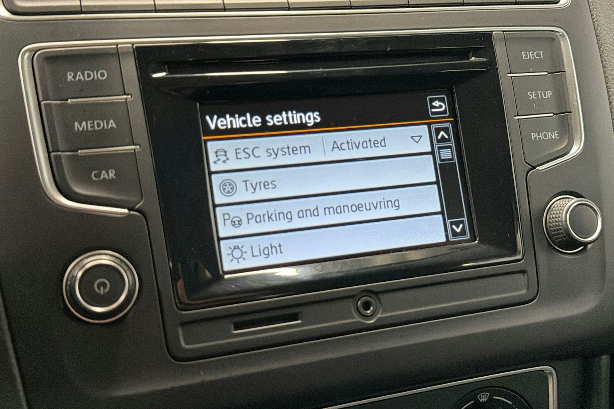 sininen Volkswagen Polo 2015 kuva 15.
