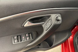 Punainen Volkswagen POLO 2015 kuva 15.