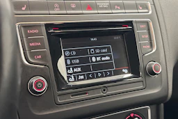 Punainen Volkswagen POLO 2015 kuva 19.