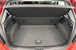 Punainen Volkswagen POLO 2015 kuva 23.