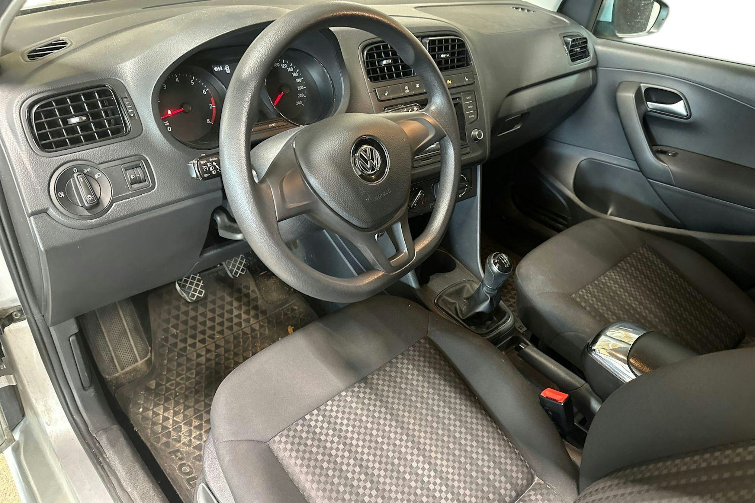 hopea Volkswagen Polo 2015 kuva 3.