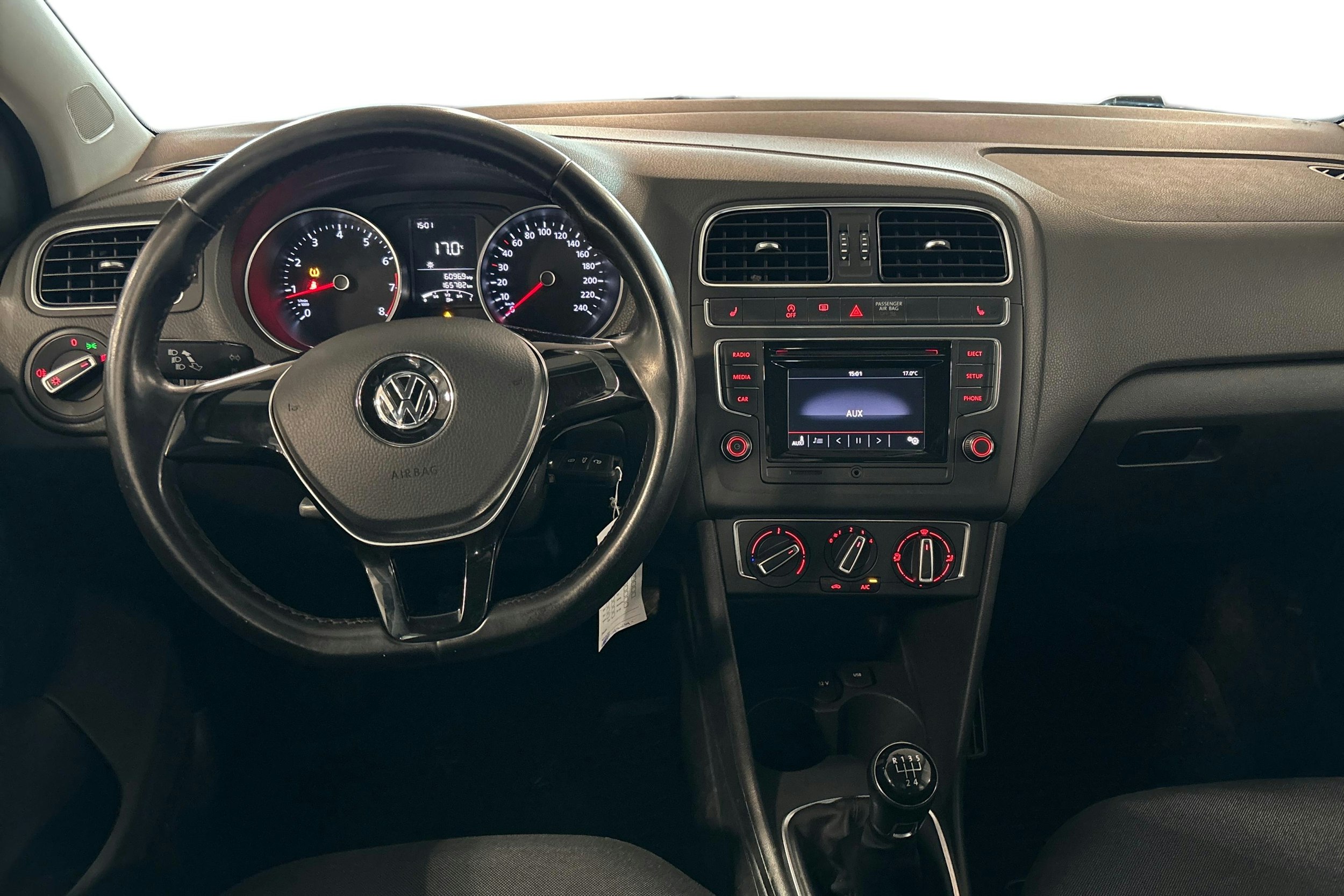 harmaa Volkswagen Polo 2015 kuva 9.