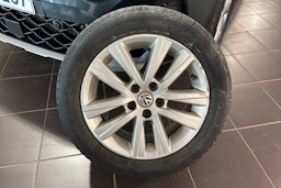 harmaa Volkswagen Polo 2015 kuva 17.