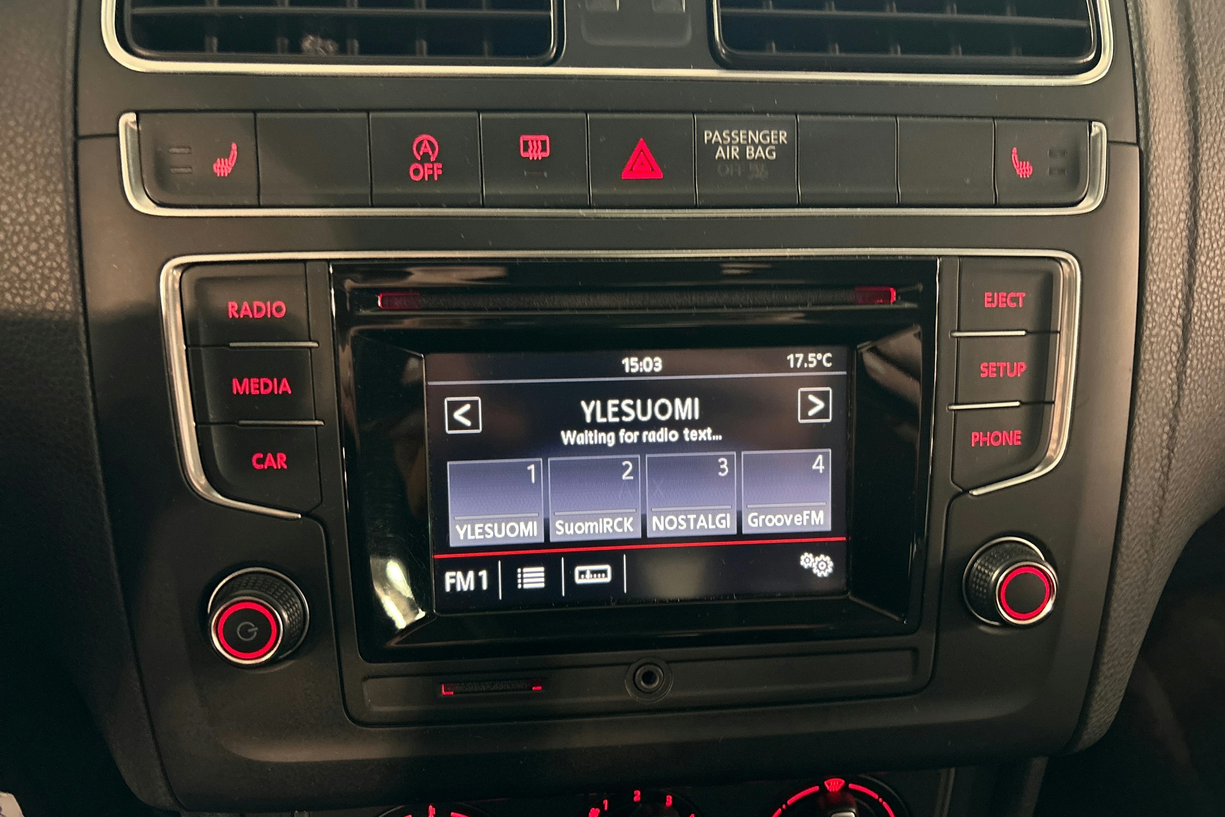 harmaa Volkswagen Polo 2015 kuva 20.