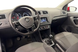 Punainen Volkswagen POLO 2015 kuva 7.