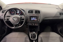 Punainen Volkswagen POLO 2015 kuva 9.