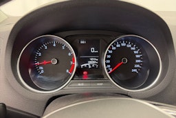 Punainen Volkswagen POLO 2015 kuva 16.