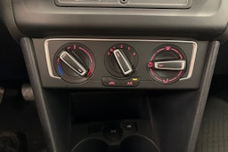 Punainen Volkswagen POLO 2015 kuva 19.