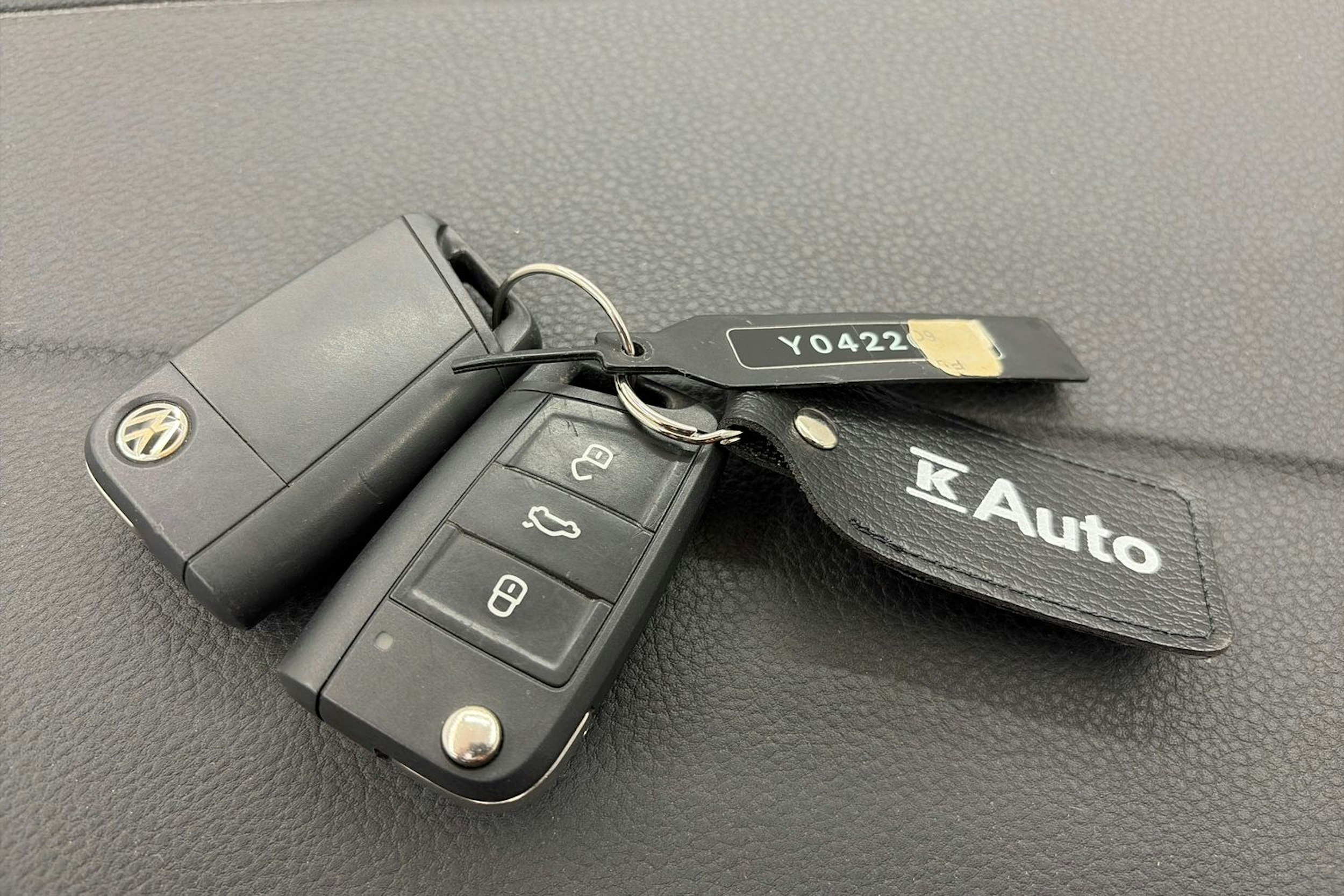 Punainen Volkswagen POLO 2015 kuva 20.