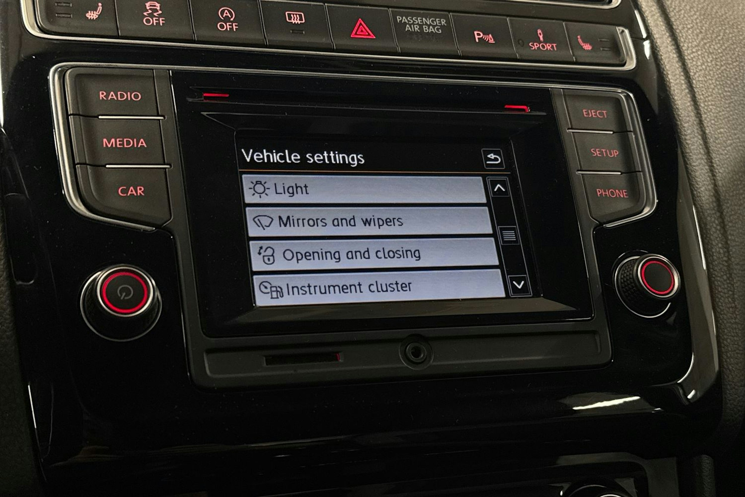 valkoinen Volkswagen Polo 2015 kuva 25.