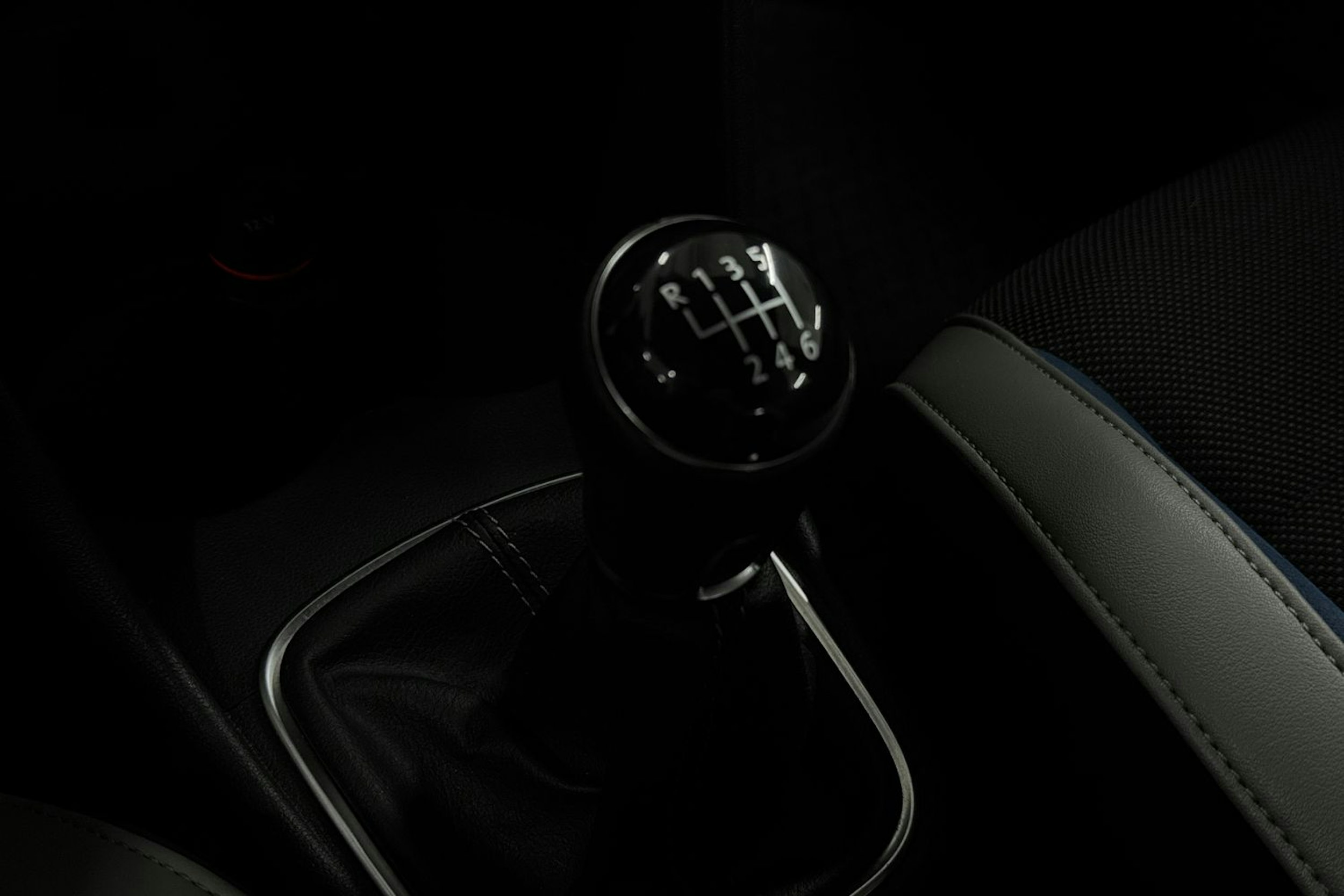 valkoinen Volkswagen Polo 2015 kuva 29.