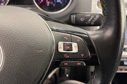 sininen Volkswagen Polo 2015 kuva 17.