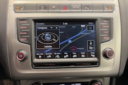 sininen Volkswagen Polo 2015 kuva 18.