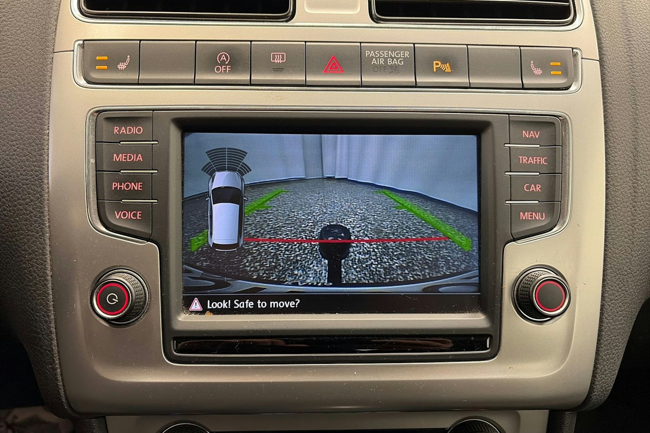 sininen Volkswagen Polo 2015 kuva 19.