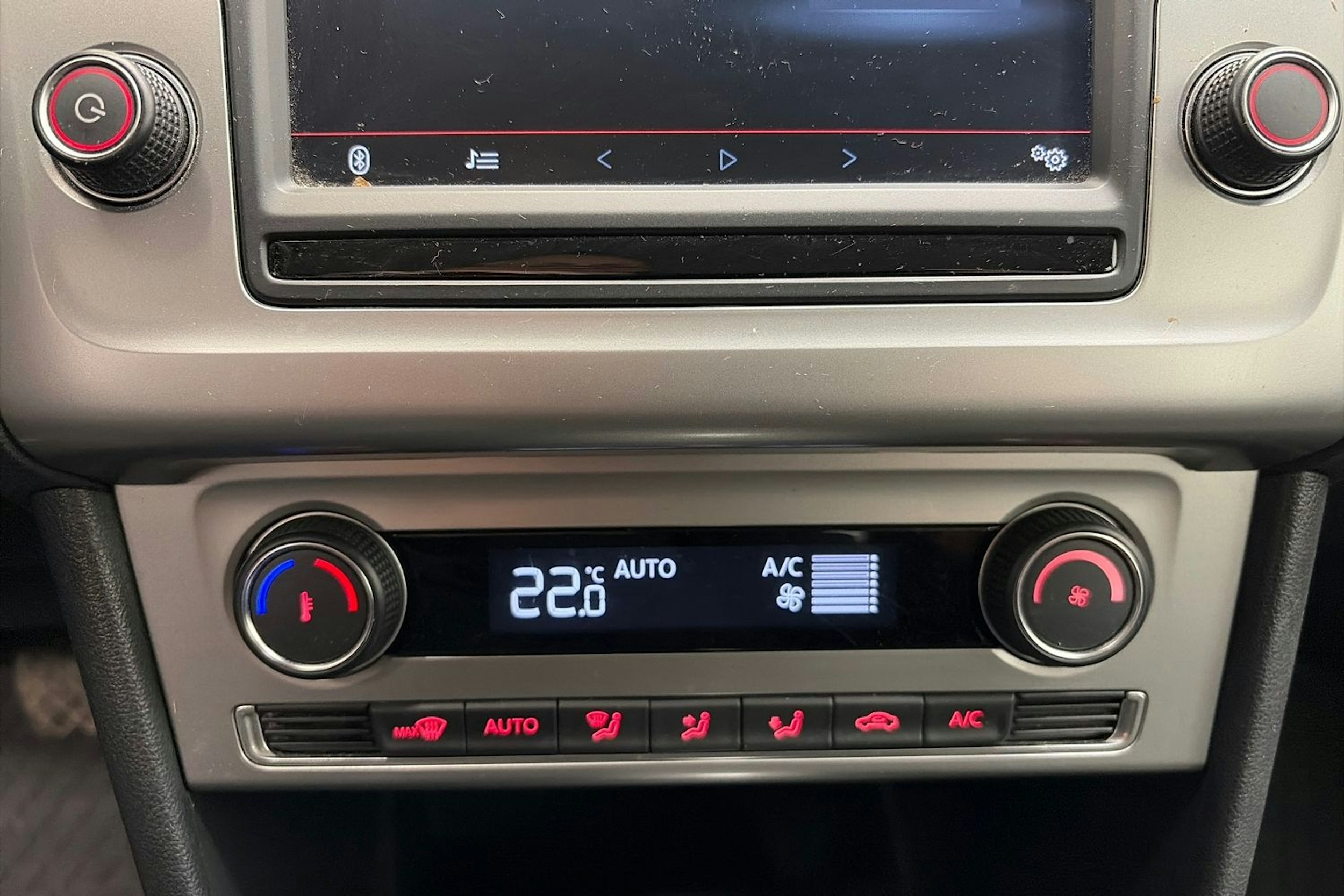 sininen Volkswagen Polo 2015 kuva 23.