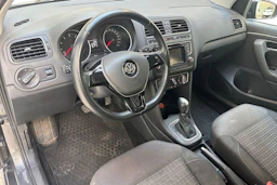 harmaa Volkswagen Polo 2016 kuva 8.