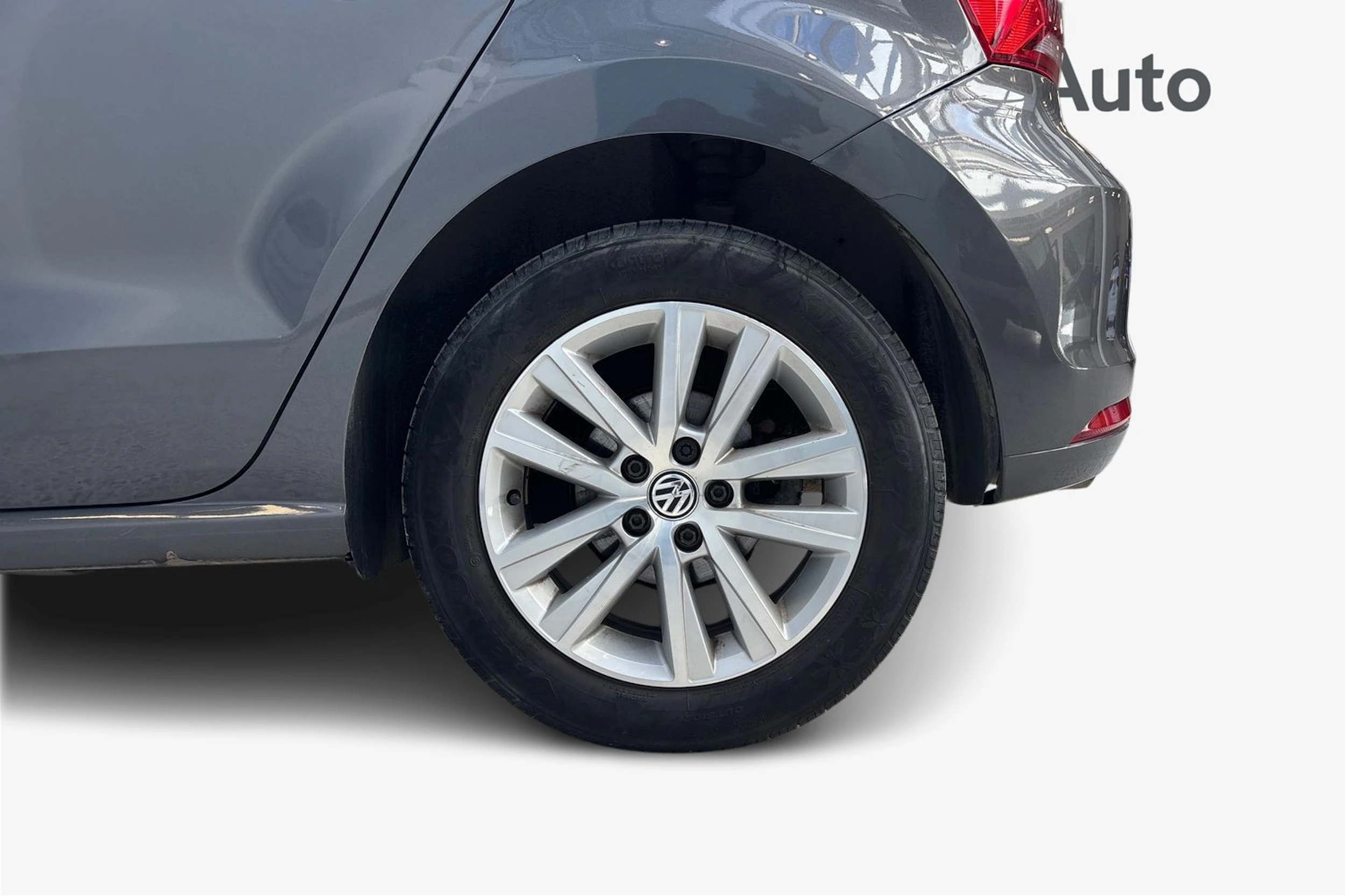 harmaa Volkswagen Polo 2016 kuva 12.