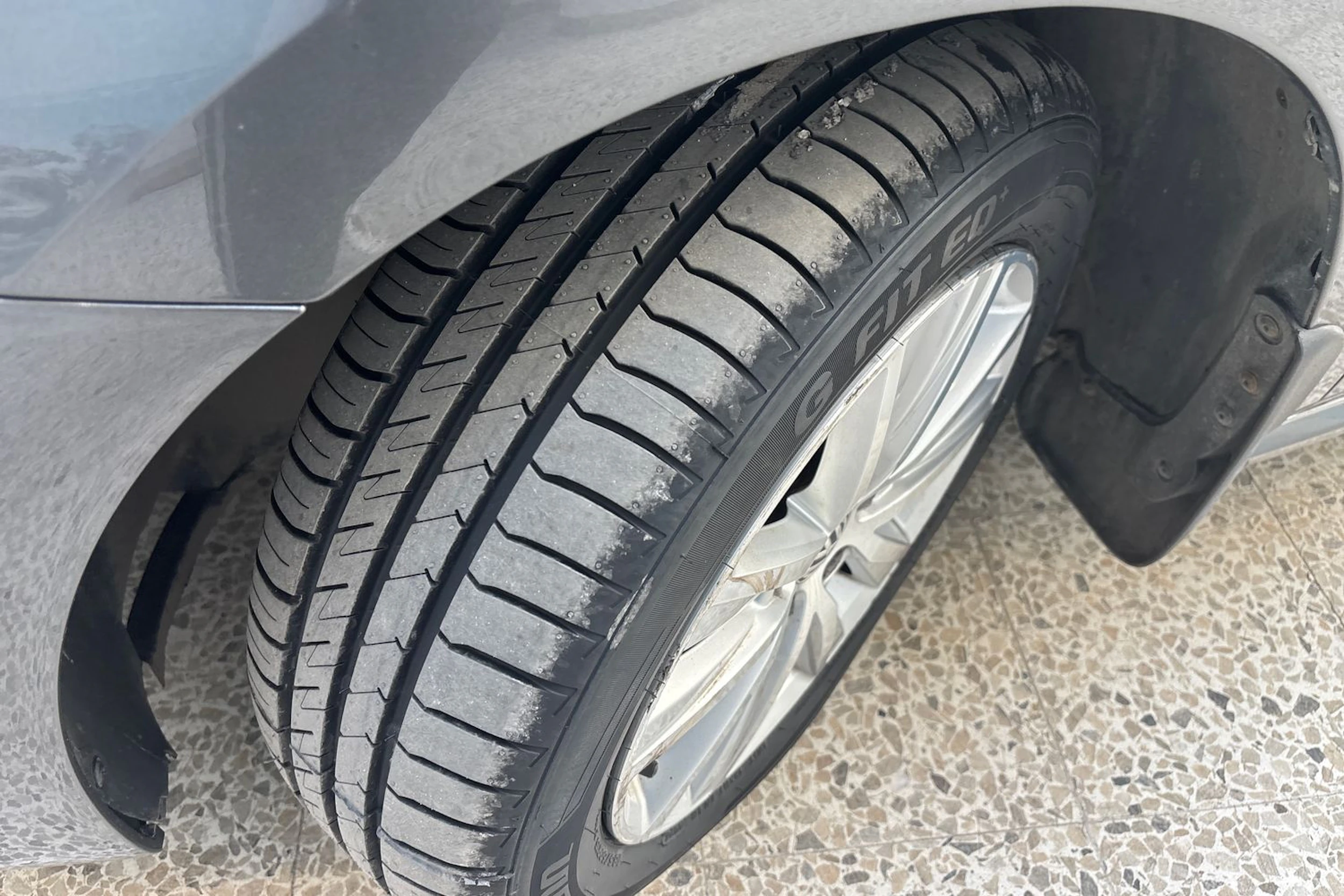 harmaa Volkswagen Polo 2016 kuva 13.