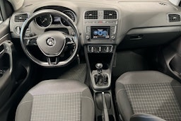 harmaa Volkswagen Polo 2015 kuva 7.