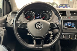harmaa Volkswagen Polo 2015 kuva 11.