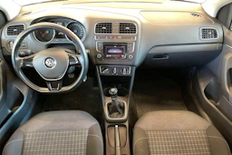 Harmaa Volkswagen POLO 2015 kuva 7.