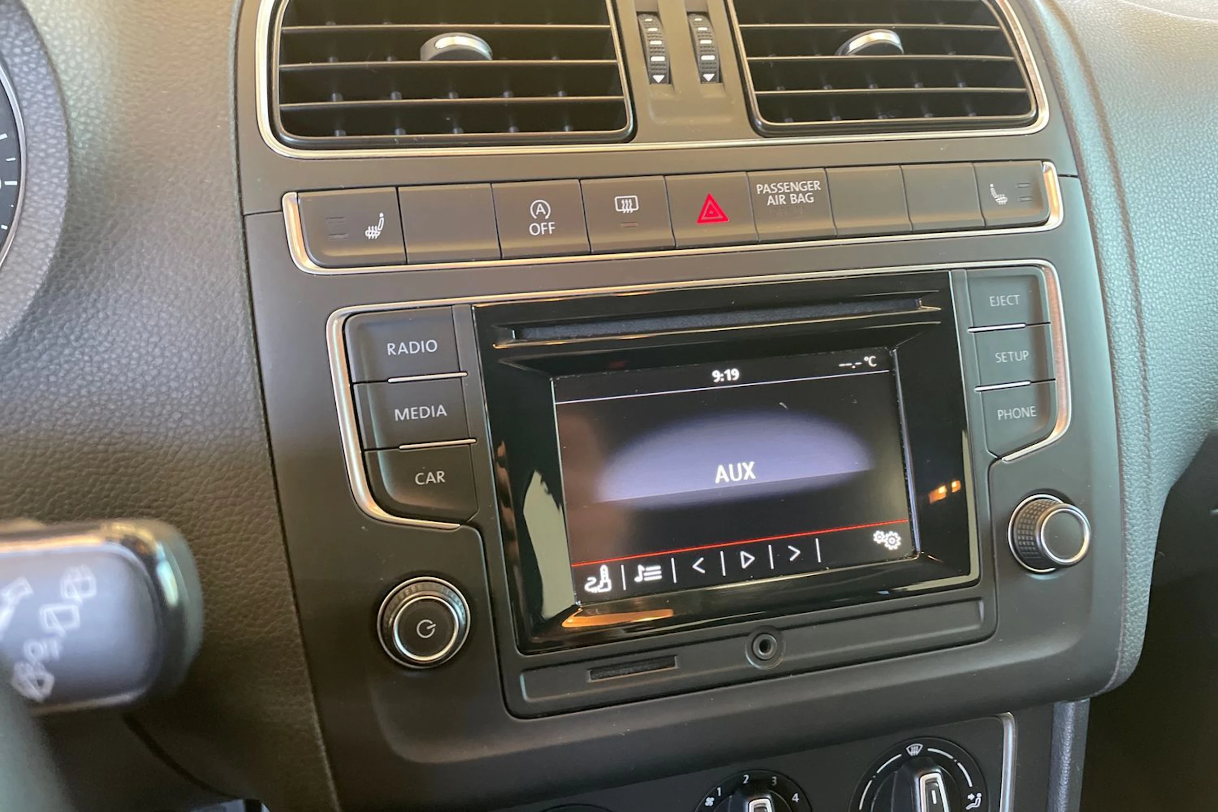 Harmaa Volkswagen POLO 2015 kuva 13.