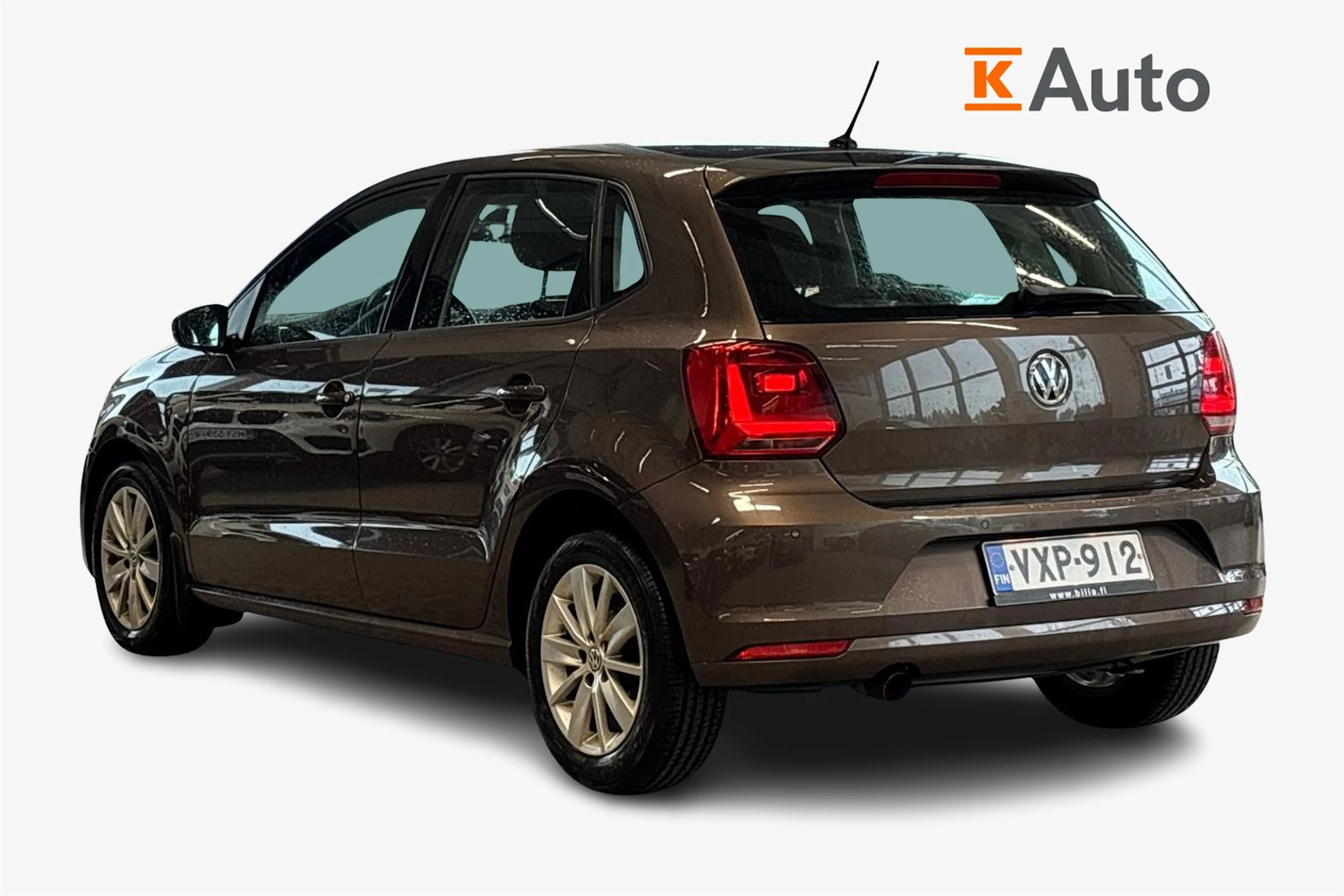 ruskea (beige) Volkswagen Polo 2015 kuva 2.