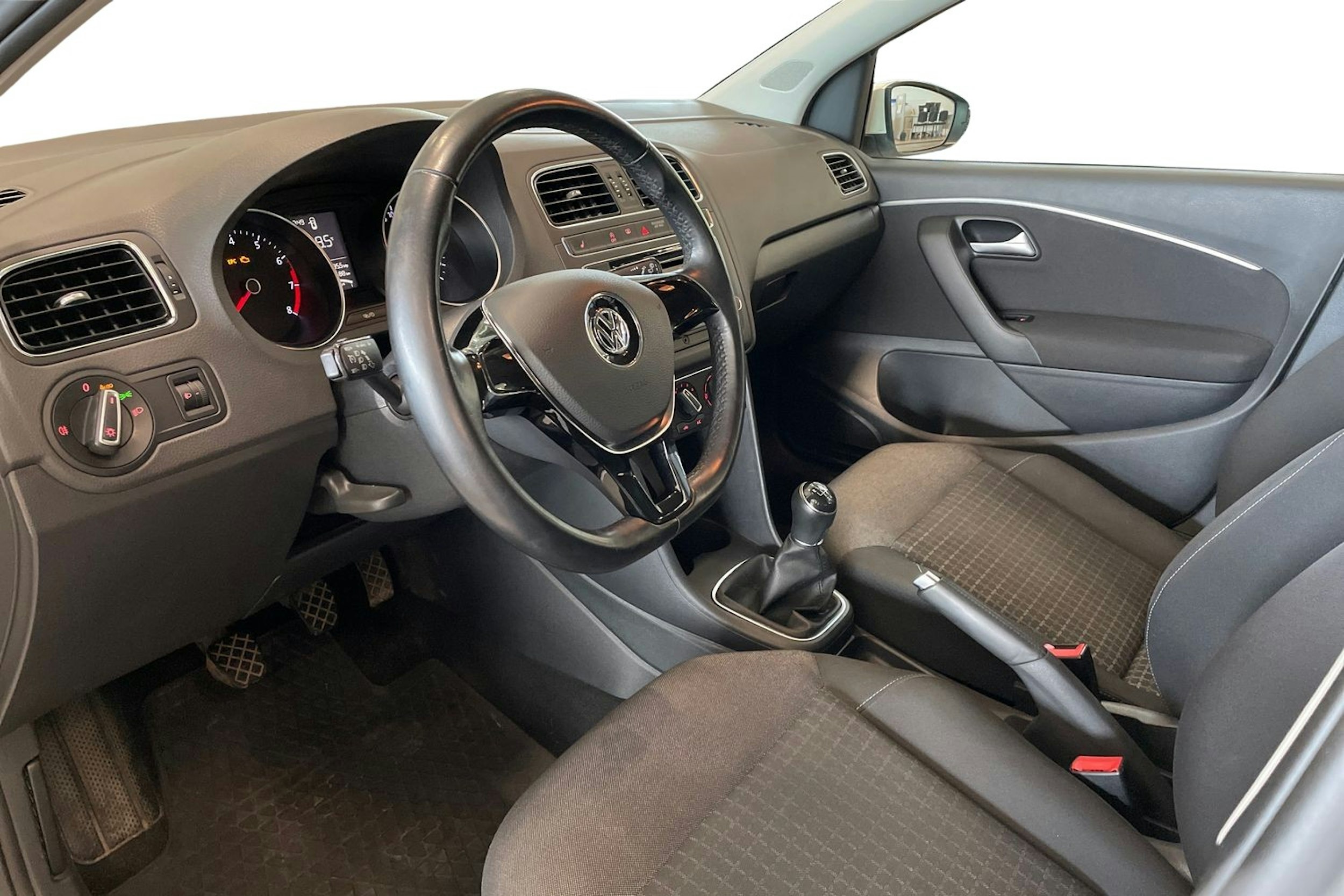 valkoinen Volkswagen Polo 2015 kuva 7.