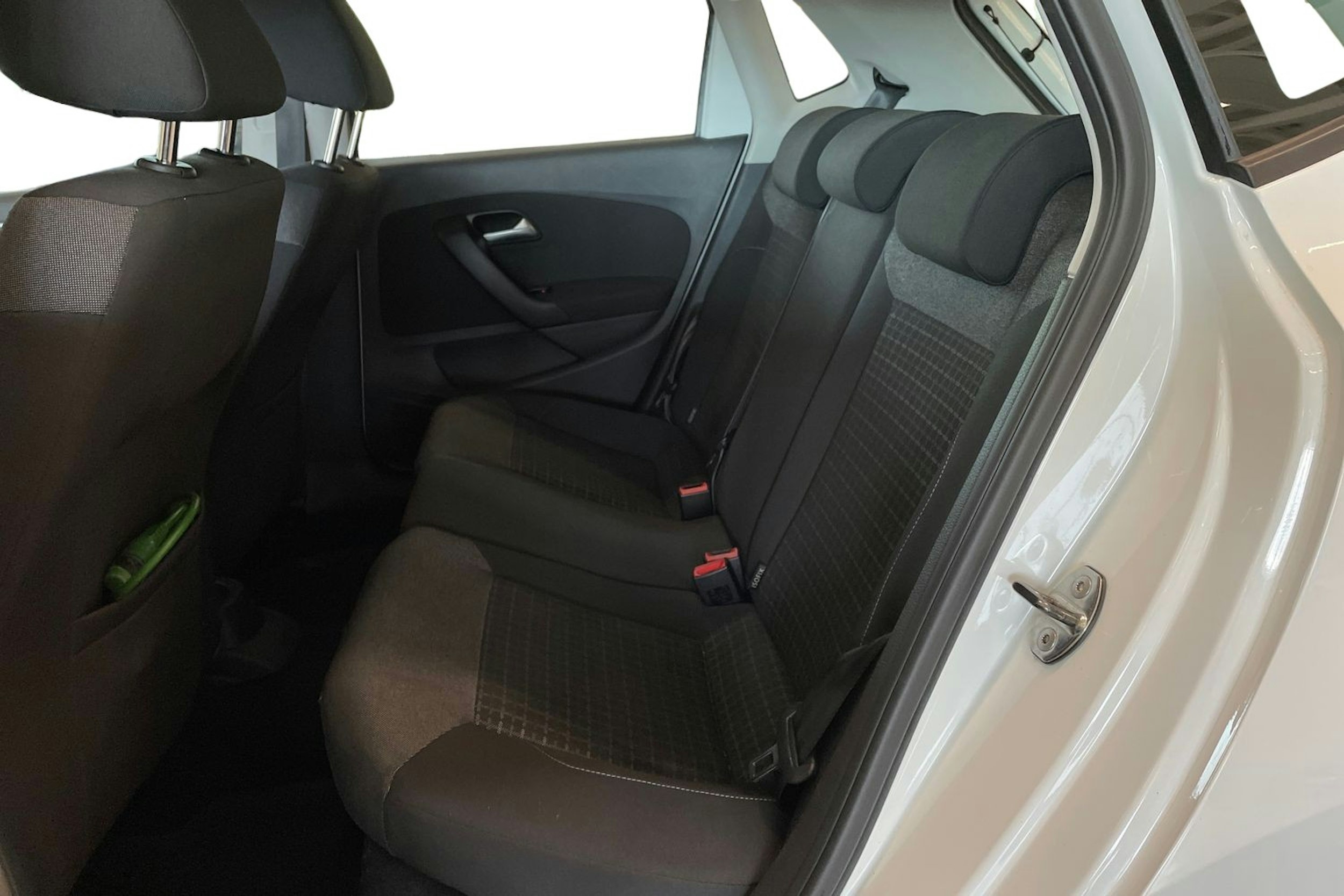 valkoinen Volkswagen Polo 2015 kuva 10.