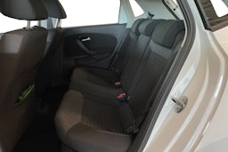valkoinen Volkswagen Polo 2015 kuva 10.