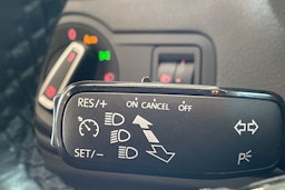 valkoinen Volkswagen Polo 2015 kuva 17.