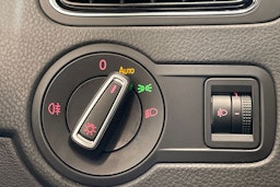 valkoinen Volkswagen Polo 2015 kuva 18.