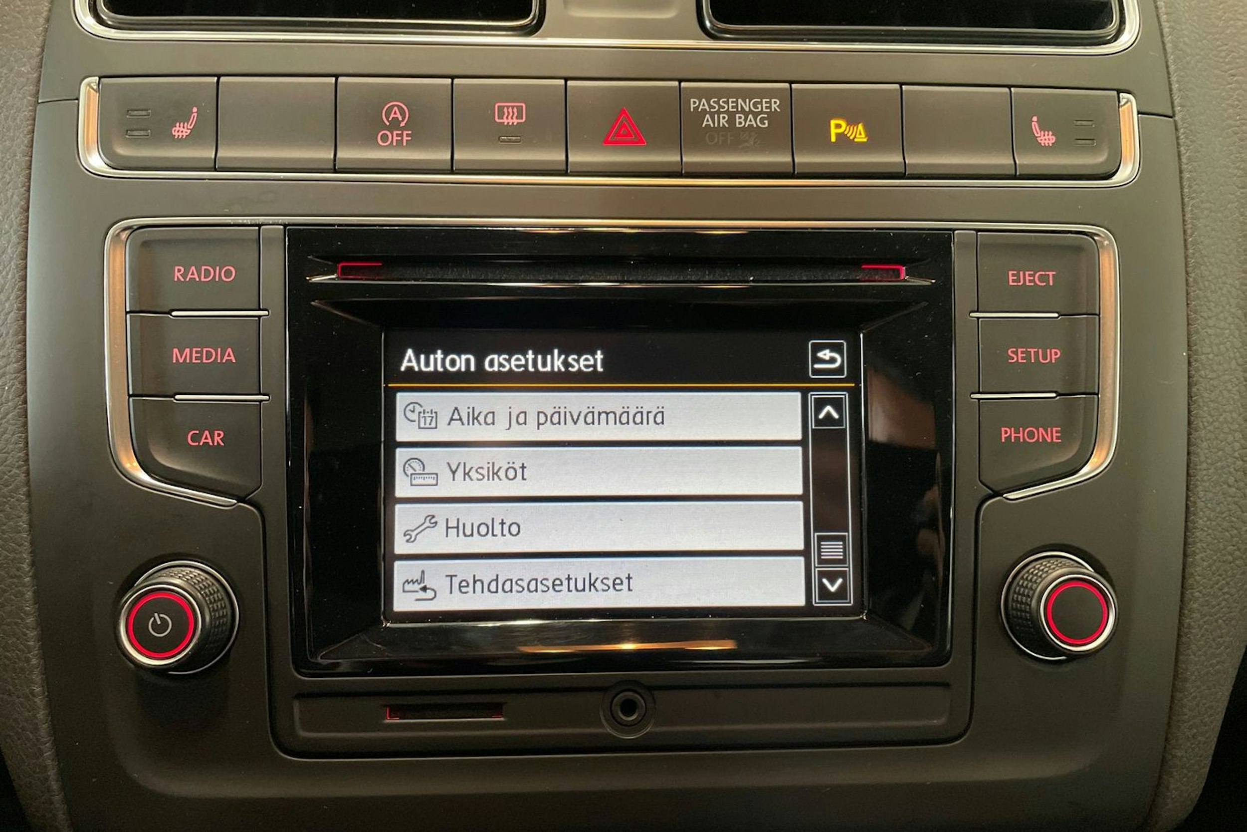 valkoinen Volkswagen Polo 2015 kuva 23.