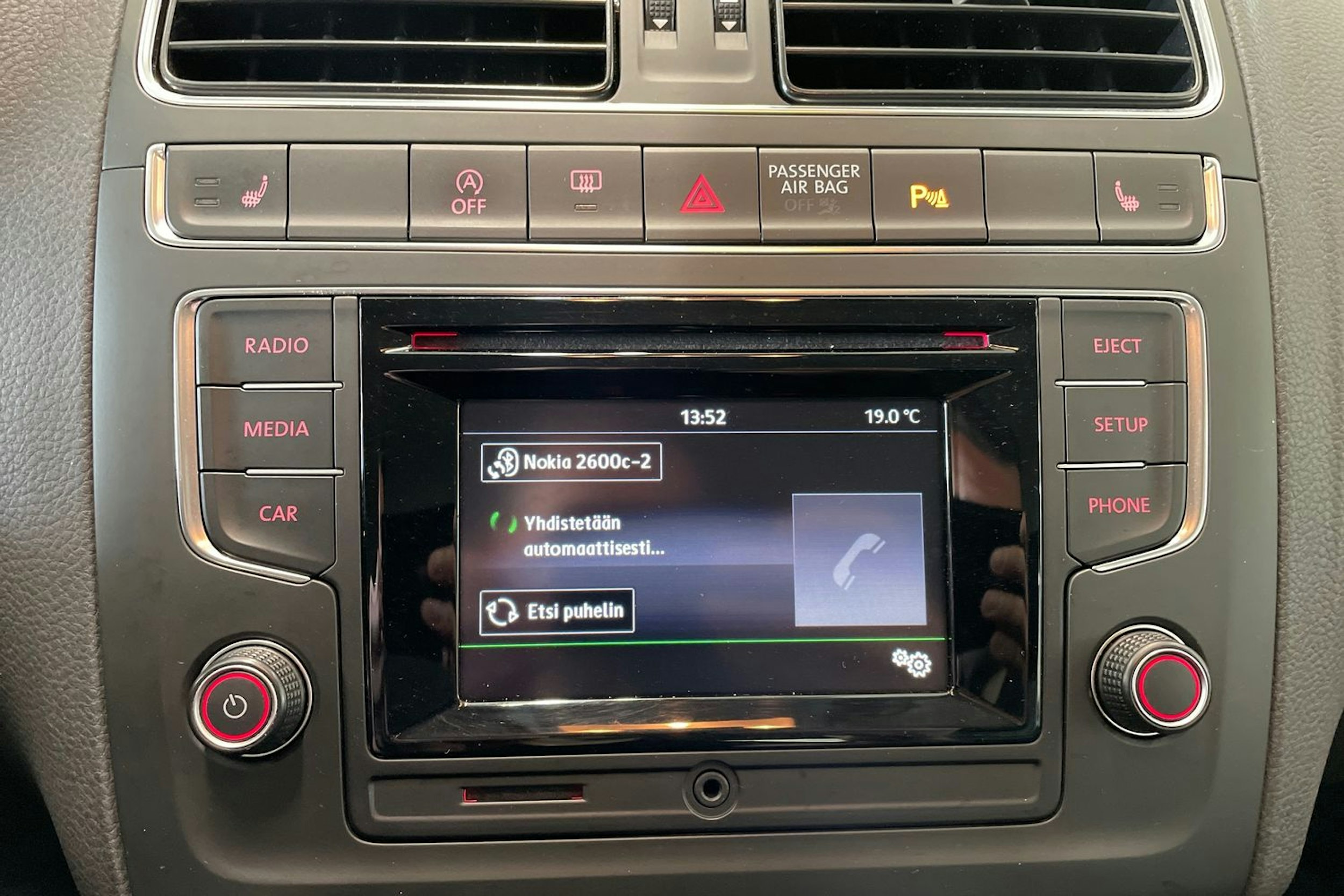 valkoinen Volkswagen Polo 2015 kuva 25.