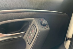 valkoinen Volkswagen Polo 2015 kuva 29.