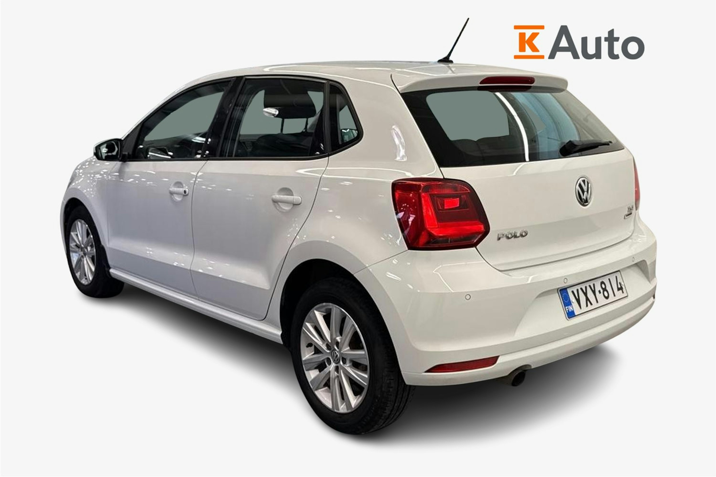 valkoinen Volkswagen Polo 2015 kuva 2.