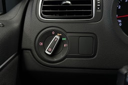 valkoinen Volkswagen Polo 2015 kuva 17.